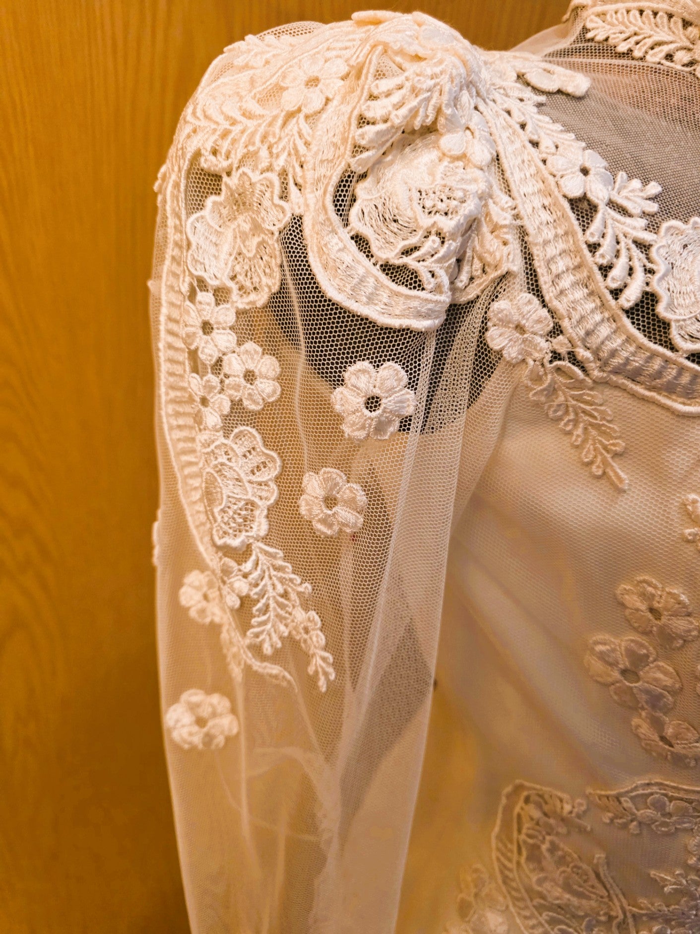 Vintage 1980s Handkerchief Midi Hem Ivory Wedding Gown, Beautiful Lace Bodice