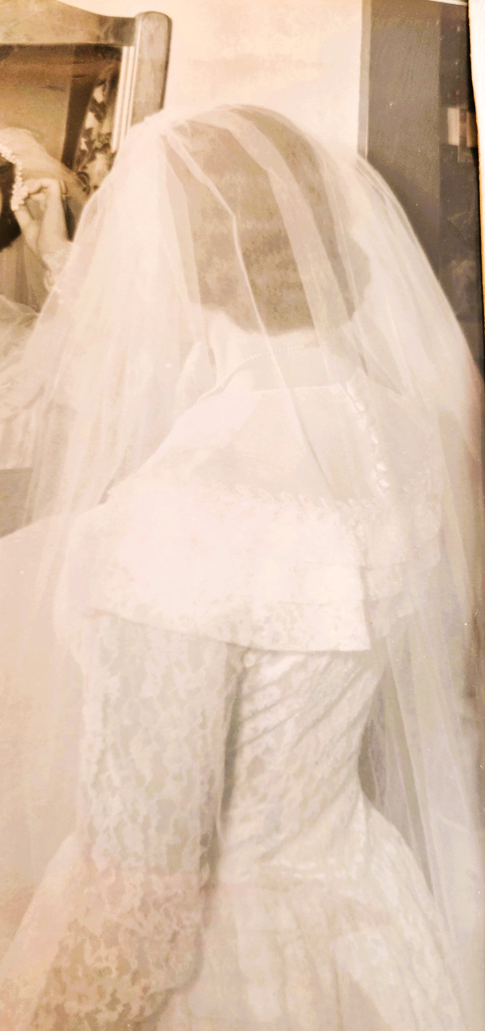 Vintage 1940s Lace Wedding Gown with Train, Bust 36", Waist 28"